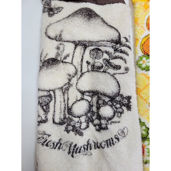 3 Vintage Mid Century Mushroom Kitchen Hand Towels - Picture 2 of 9